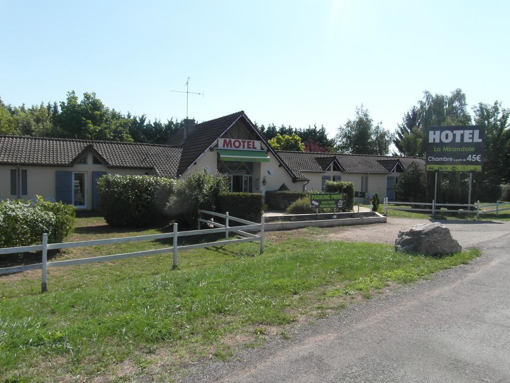 Hôtel La Mirandole Tournus Exterior foto
