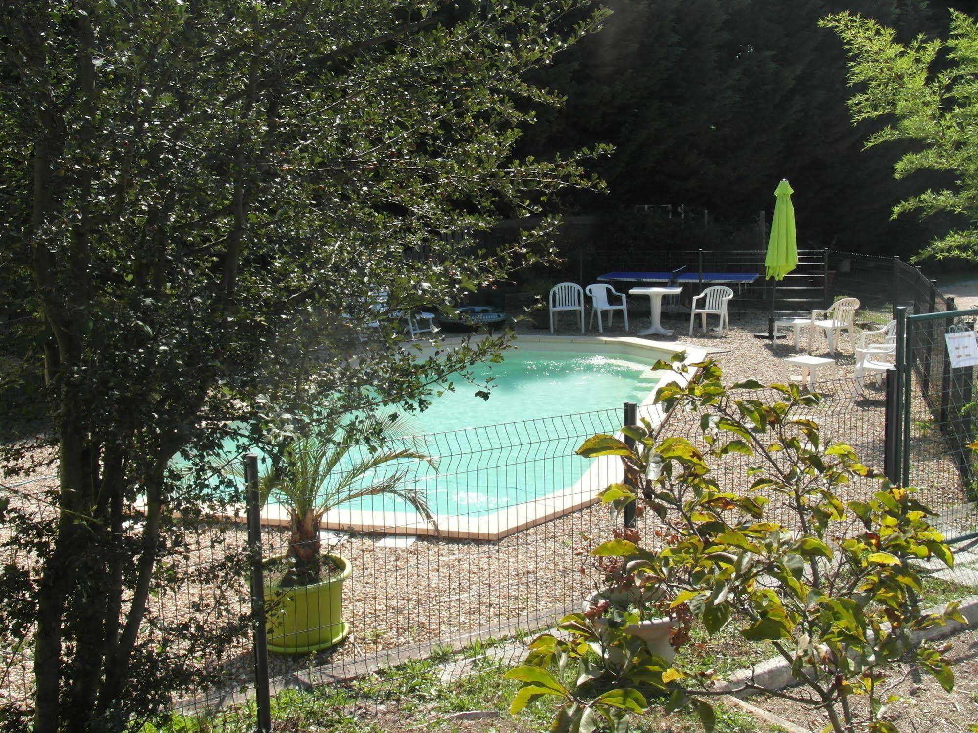 Hôtel La Mirandole Tournus Exterior foto